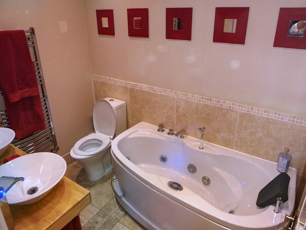 Durham Moonlight Apartment חדר תמונה